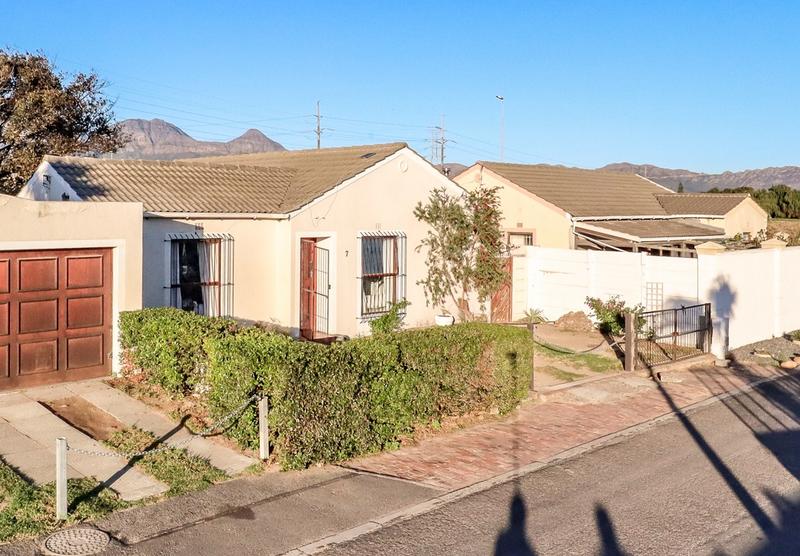 3 Bedroom Property for Sale in Victoria Park Western Cape
